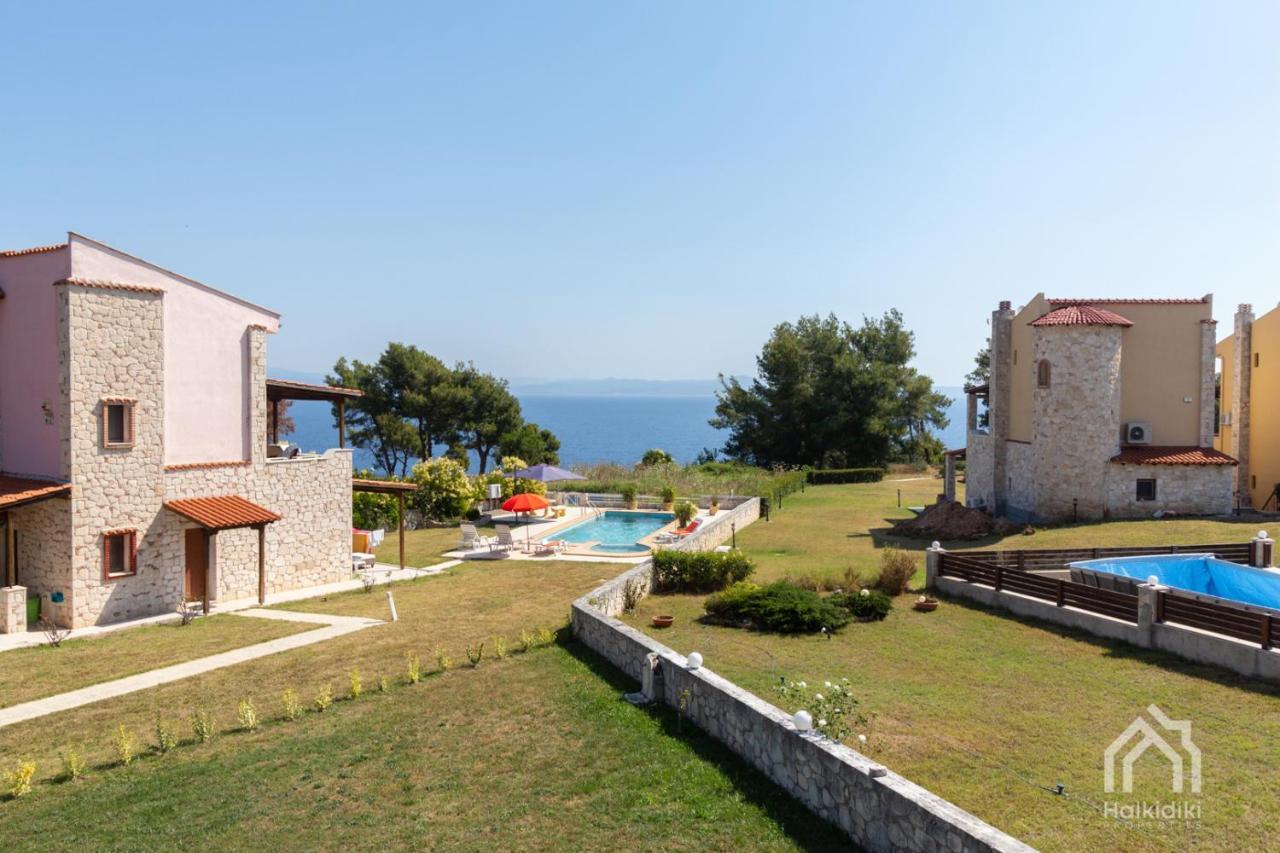 Y Sea View